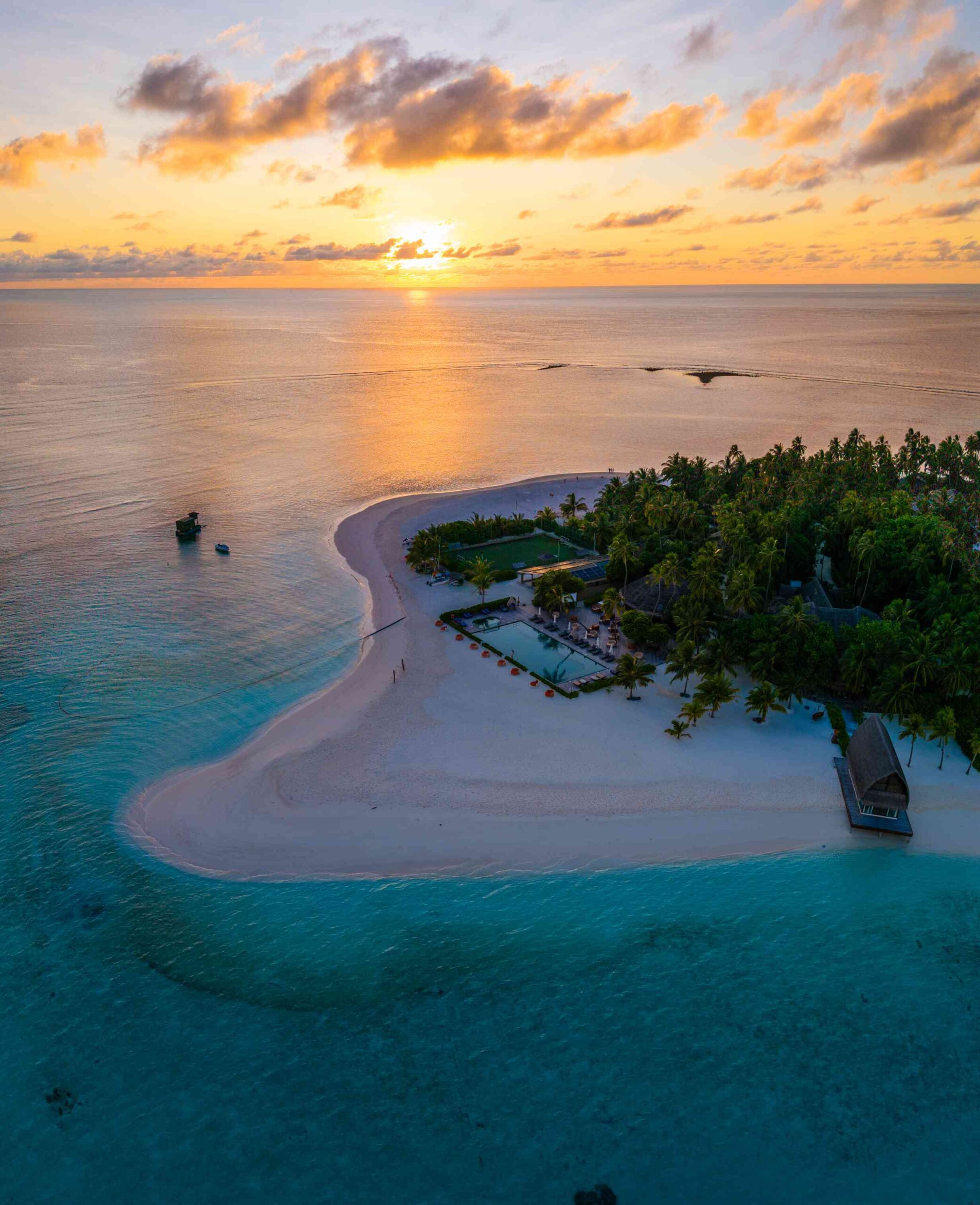 Overwater villa in Maldives — Chennai to Maldives luxury package