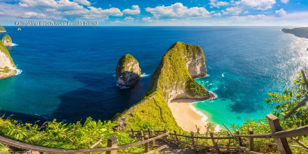 Breathtaking view of Kelingking Beach T-Rex cliff and turquoise waters on Nusa Penida island.